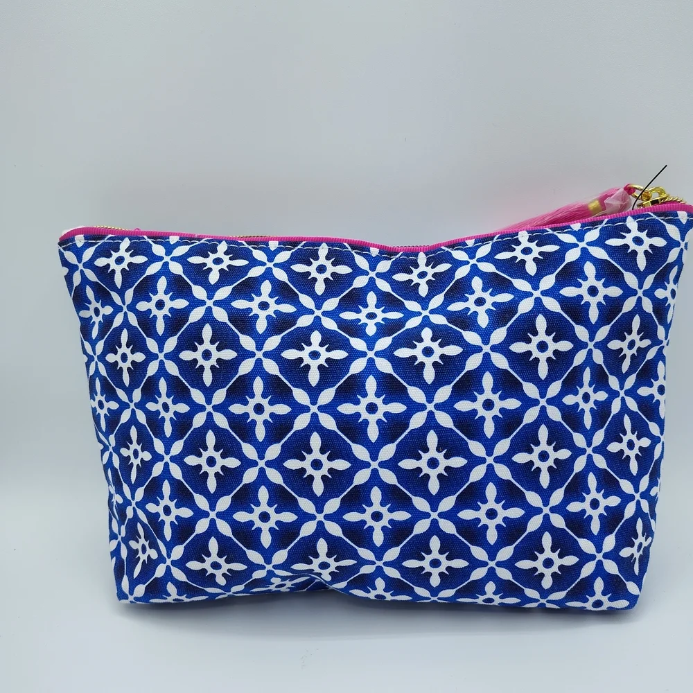 Estée Lauder Blue Floral Recycled Makeup Bag w/ Pink Tassel Zipper Pouch - Picture 2 of 4